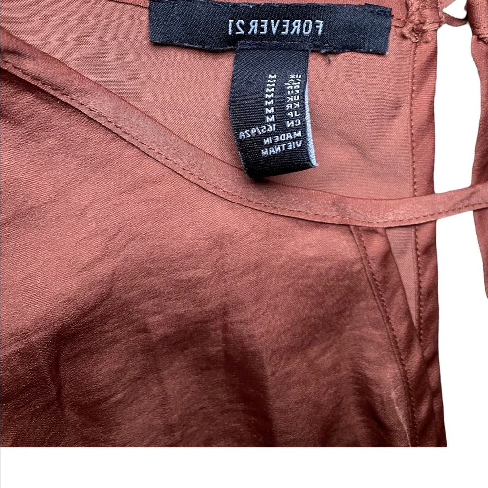 Looking to Dress to Impress Well Look No Further - Picture 2 of 3